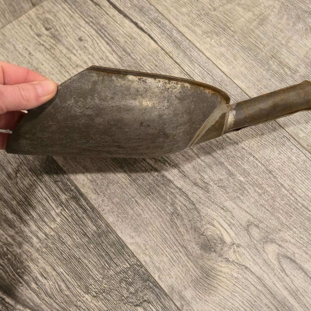 Vintage Metal Grain Scoop Shovel Rustic Farmhouse Primitive Antique Steel Tool - Picture 5 of 13